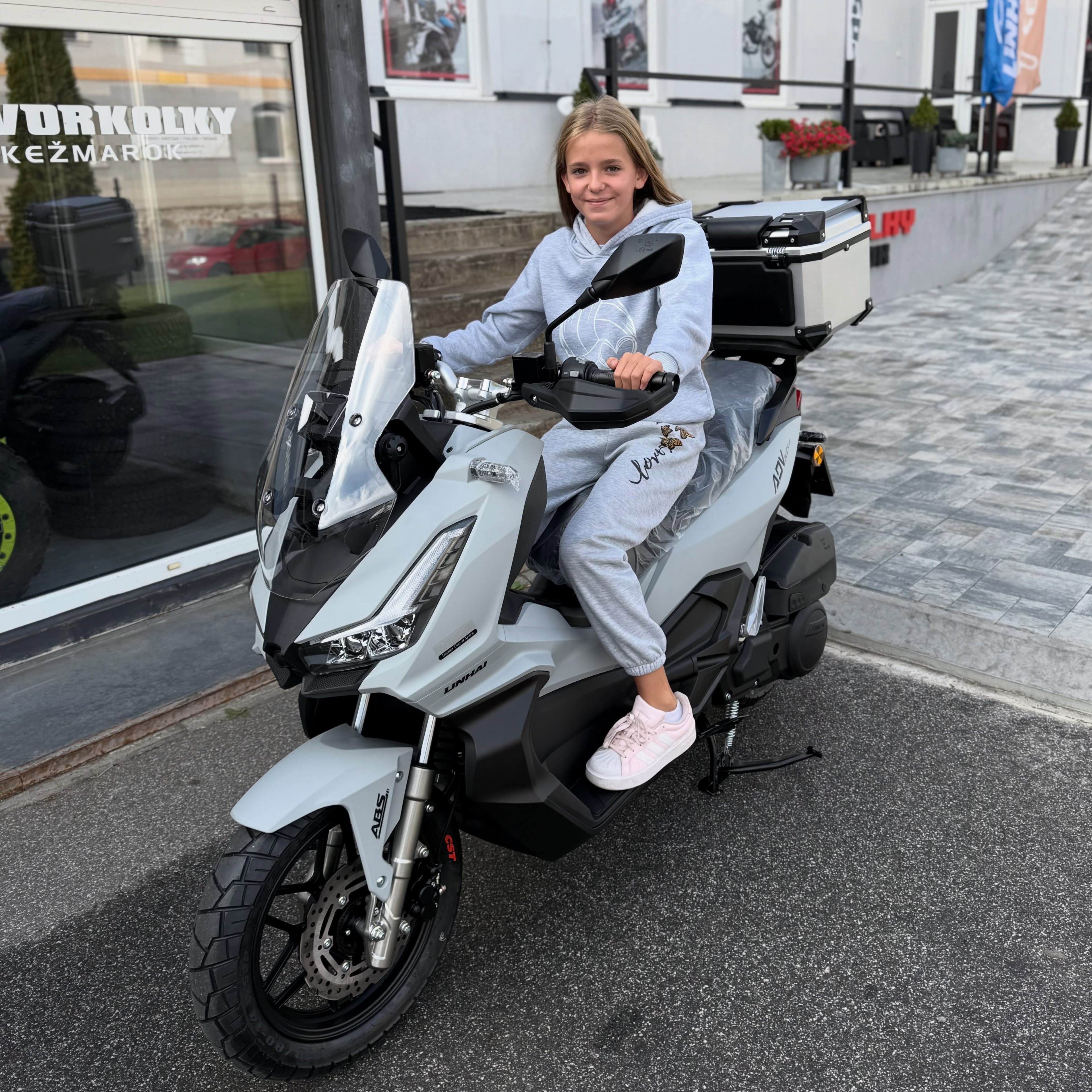 Linhai Buck 125 ADV a do tých istých farieb zladená nová majiteľka 😇
