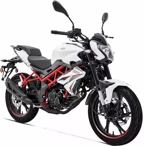 Benelli BN 125 – BIELA - Ľahký naked bike s italským designem, ideálny pre začiatočníkov i mestské jazdenie